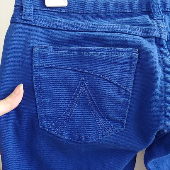 💥Flash Sale💥Blue Jeans - Picture 3 of 3